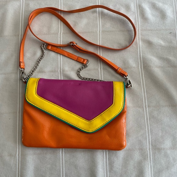 Nine West crossbody - Picture 2 of 4